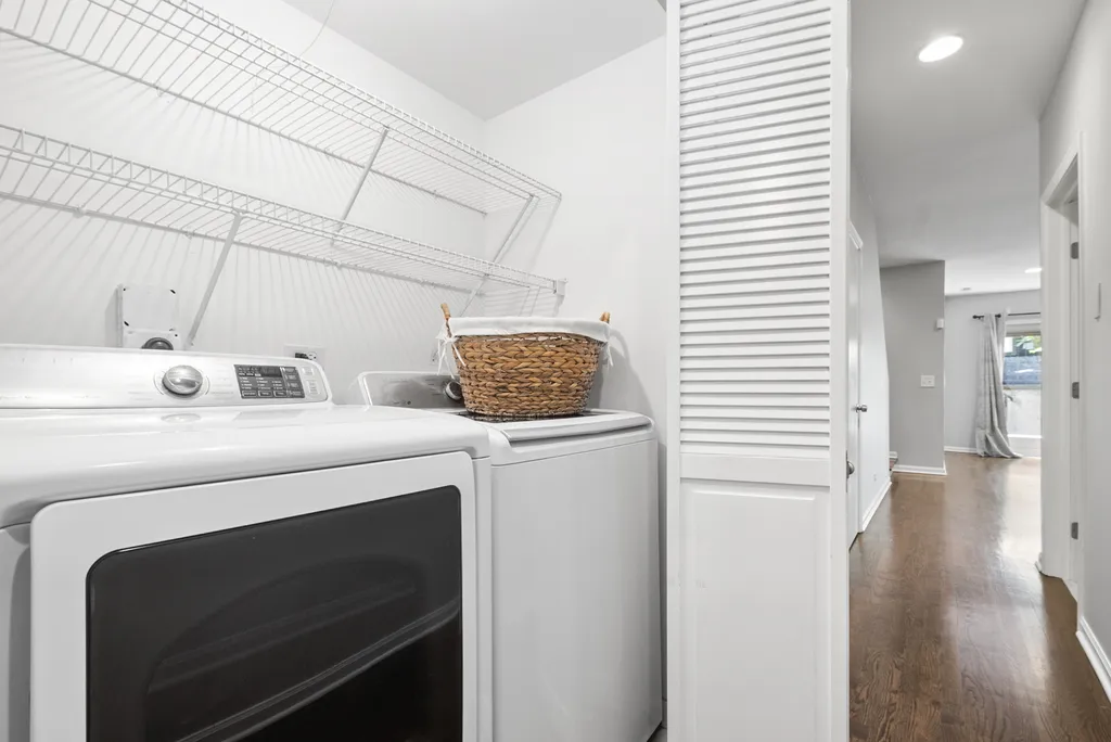 1734 West Pierce Avenue Chicago IL 60622