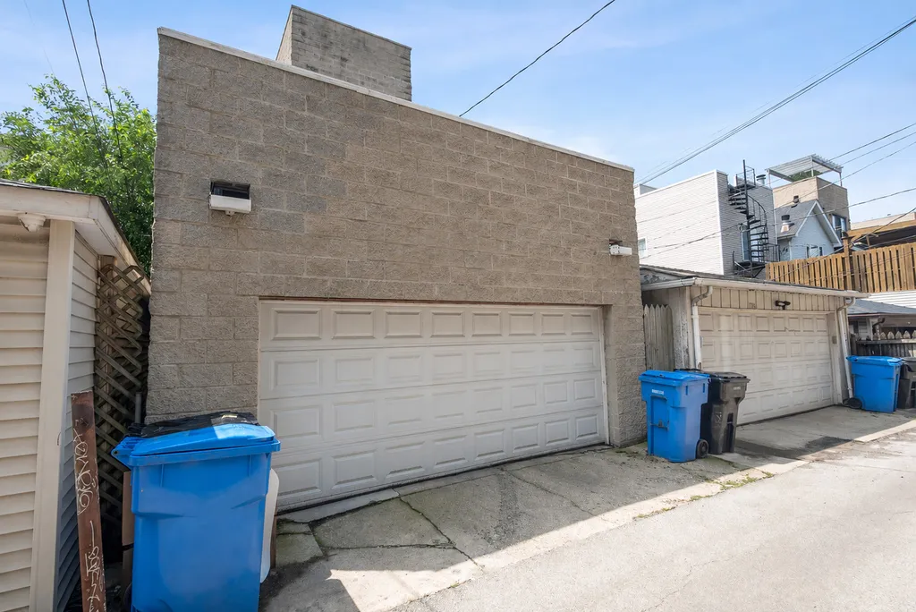 1734 West Pierce Avenue Chicago IL 60622