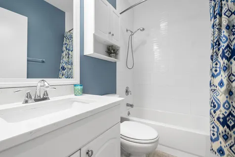 1734 West Pierce Avenue Chicago IL 60622