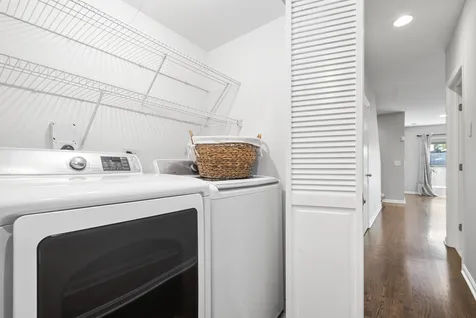 1734 West Pierce Avenue Chicago IL 60622