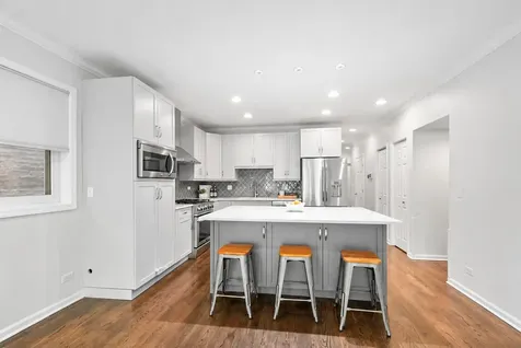 1734 West Pierce Avenue Chicago IL 60622