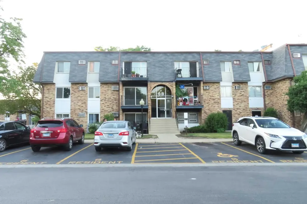 6B E Dundee Quarter Drive Palatine IL 60074