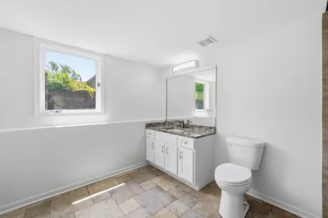 16507 Union Avenue Harvey IL 60426