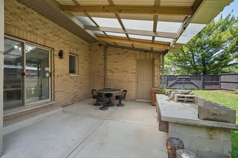 16507 Union Avenue Harvey IL 60426