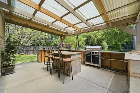 16507 Union Avenue Harvey IL 60426