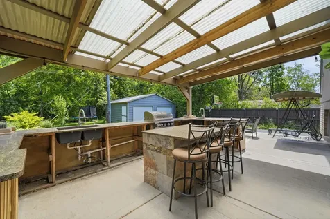 16507 Union Avenue Harvey IL 60426