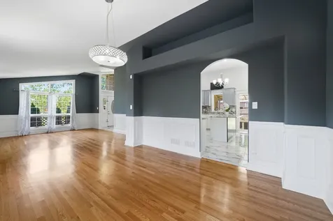 16507 Union Avenue Harvey IL 60426