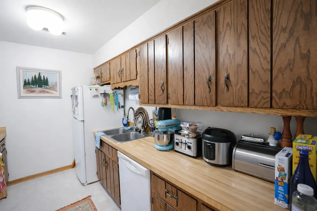 1486 Stonebridge Circle Wheaton IL 60189