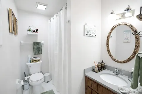 1486 Stonebridge Circle Wheaton IL 60189
