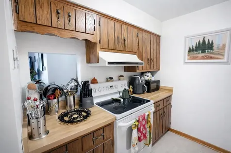 1486 Stonebridge Circle Wheaton IL 60189