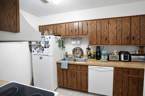 1486 Stonebridge Circle Wheaton IL 60189