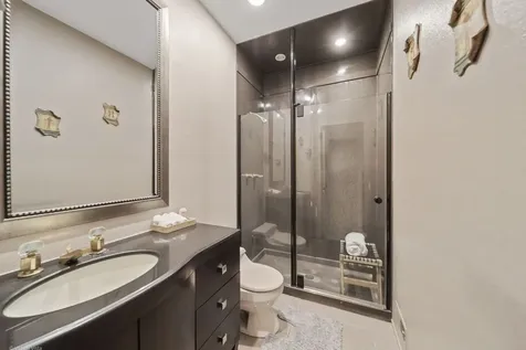 2 Dunsinane Lane Bannockburn IL 60015