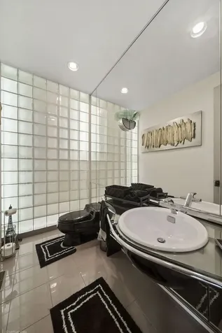 2 Dunsinane Lane Bannockburn IL 60015