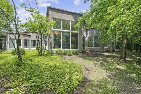 2 Dunsinane Lane Bannockburn IL 60015
