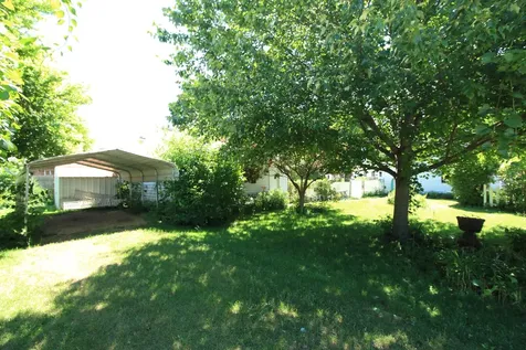 712 East Hurlbut Avenue Belvidere IL 61008
