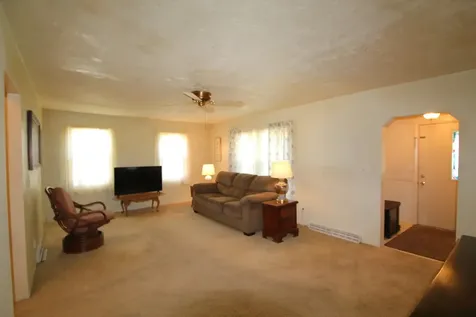 712 East Hurlbut Avenue Belvidere IL 61008