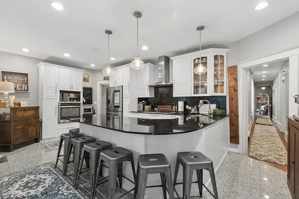 5738-40 South Kenwood Avenue Chicago IL 60637