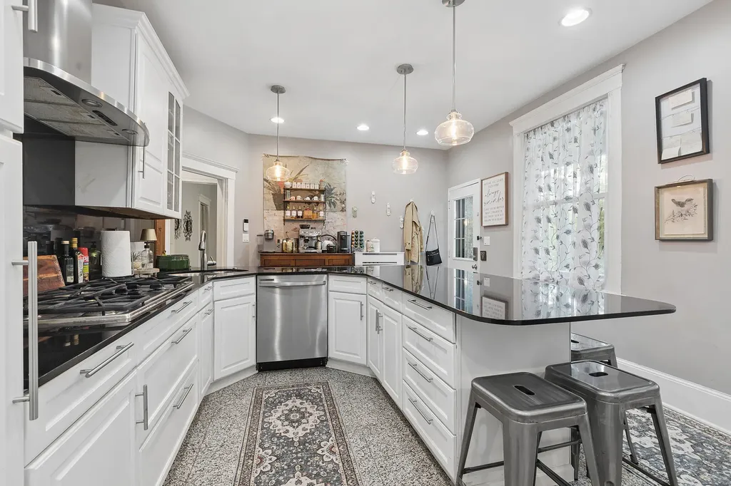 5738-40 South Kenwood Avenue Chicago IL 60637