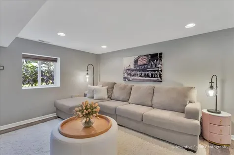331 West Hillside Avenue Elmhurst IL 60126