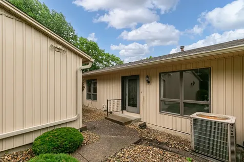 3362 Park 16th Street Moline IL 61265