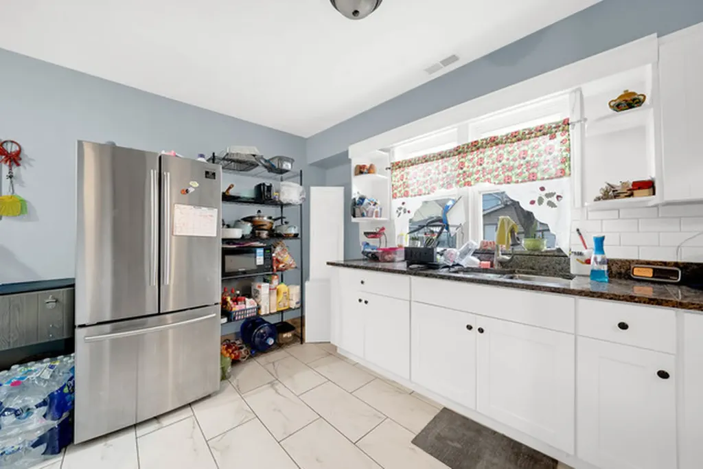 4208 South Artesian Avenue Chicago IL 60632