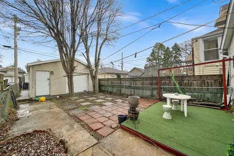4208 South Artesian Avenue Chicago IL 60632