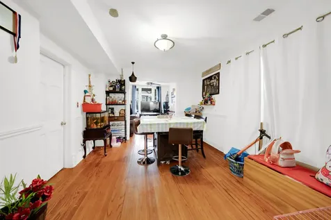 4208 South Artesian Avenue Chicago IL 60632
