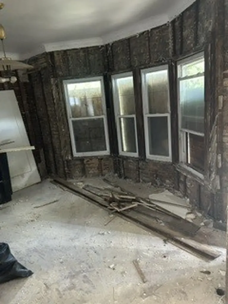 8031 South Euclid Avenue Chicago IL 60617