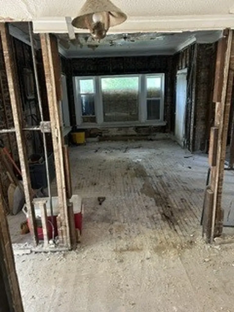 8031 South Euclid Avenue Chicago IL 60617