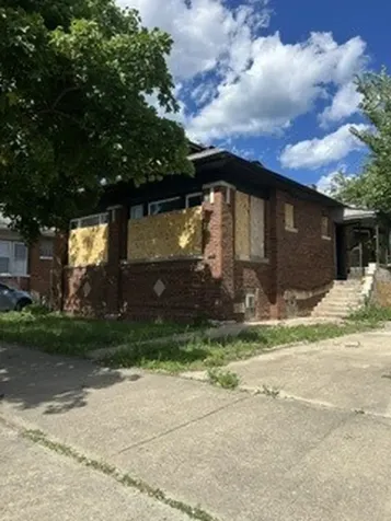 8031 South Euclid Avenue Chicago IL 60617
