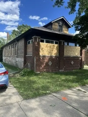 8031 South Euclid Avenue Chicago IL 60617