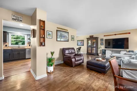 1510 Avalon Court St. Charles IL 60174