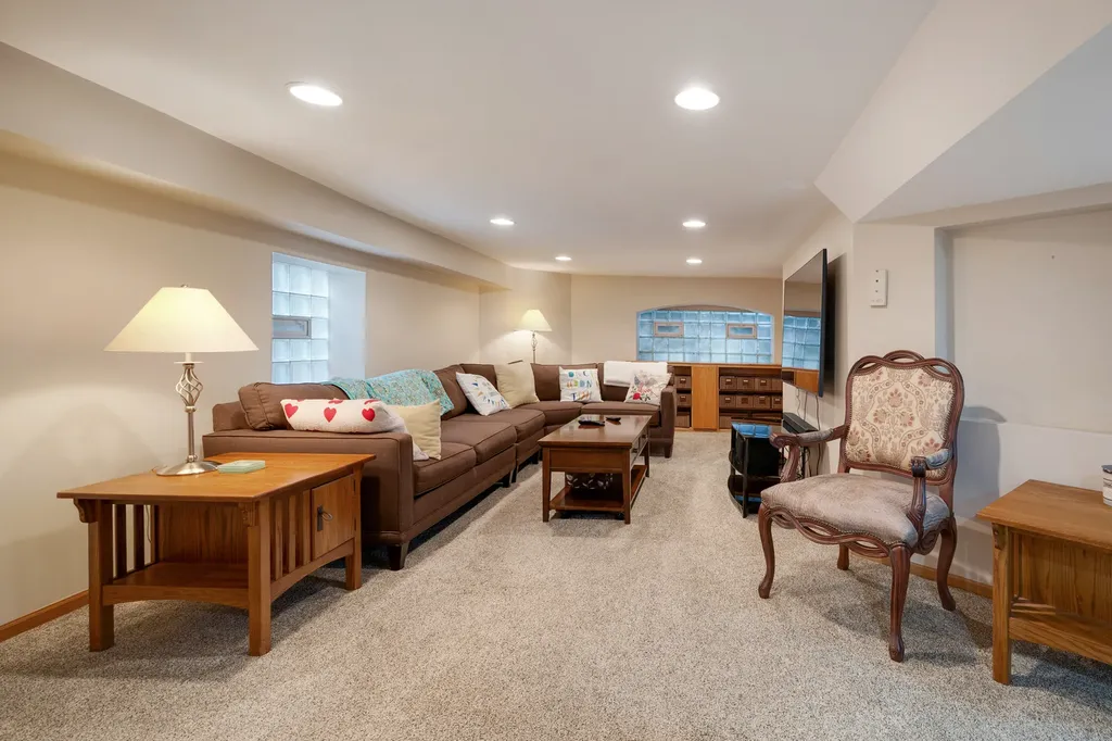 3636 North Paris Avenue Chicago IL 60634