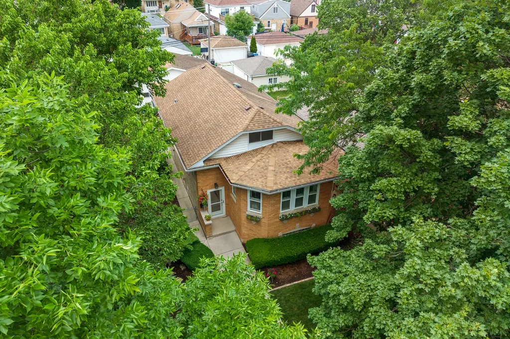3636 North Paris Avenue Chicago IL 60634