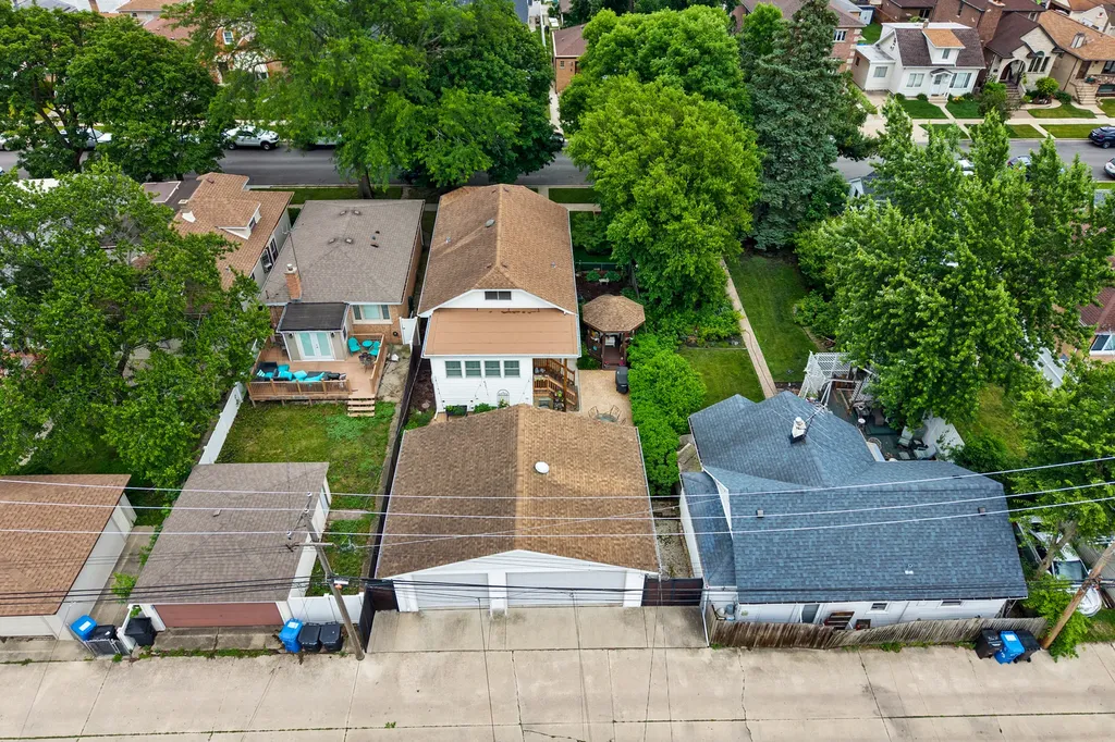 3636 North Paris Avenue Chicago IL 60634