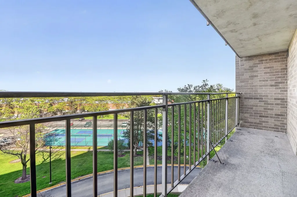 6340 Americana Drive Willowbrook IL 60527
