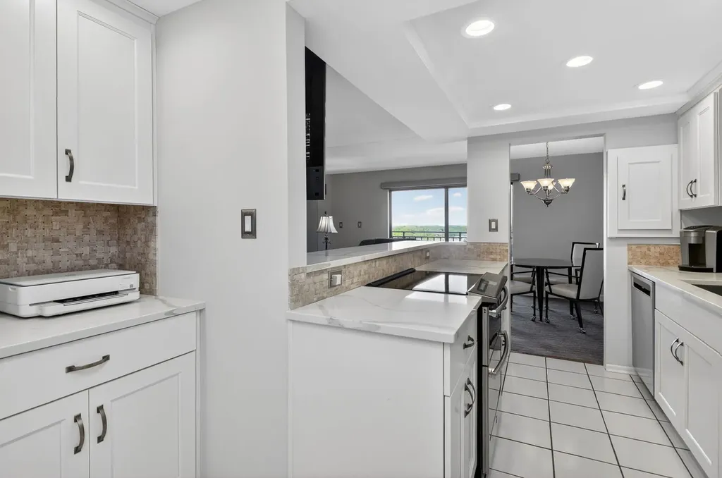 6340 Americana Drive Willowbrook IL 60527