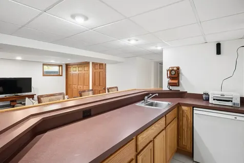 208 Parkview Road Riverside IL 60546