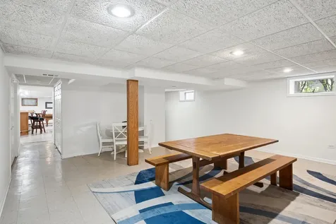 208 Parkview Road Riverside IL 60546