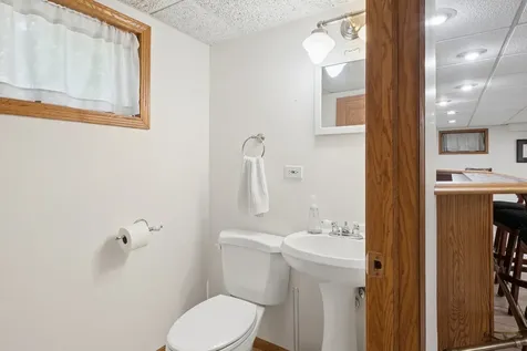 208 Parkview Road Riverside IL 60546