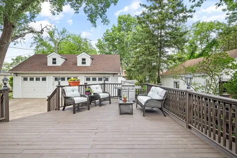 208 Parkview Road Riverside IL 60546