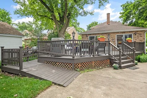 208 Parkview Road Riverside IL 60546