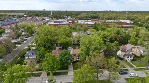 208 Parkview Road Riverside IL 60546