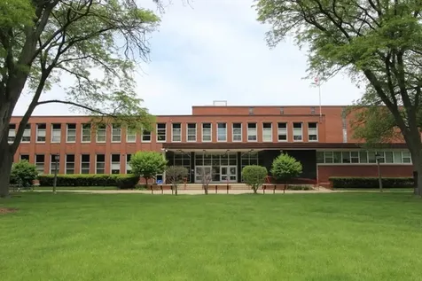208 Parkview Road Riverside IL 60546