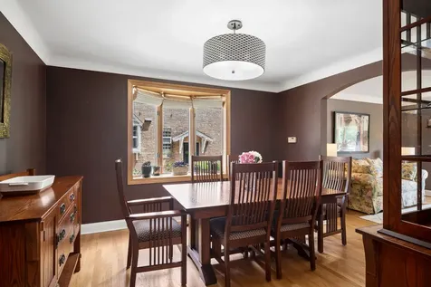 208 Parkview Road Riverside IL 60546