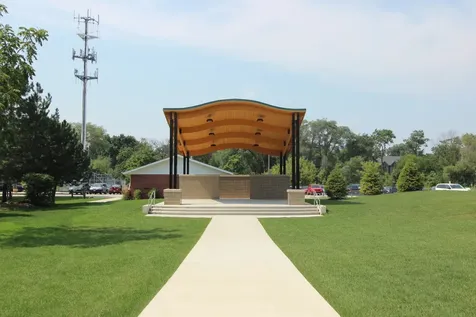 208 Parkview Road Riverside IL 60546