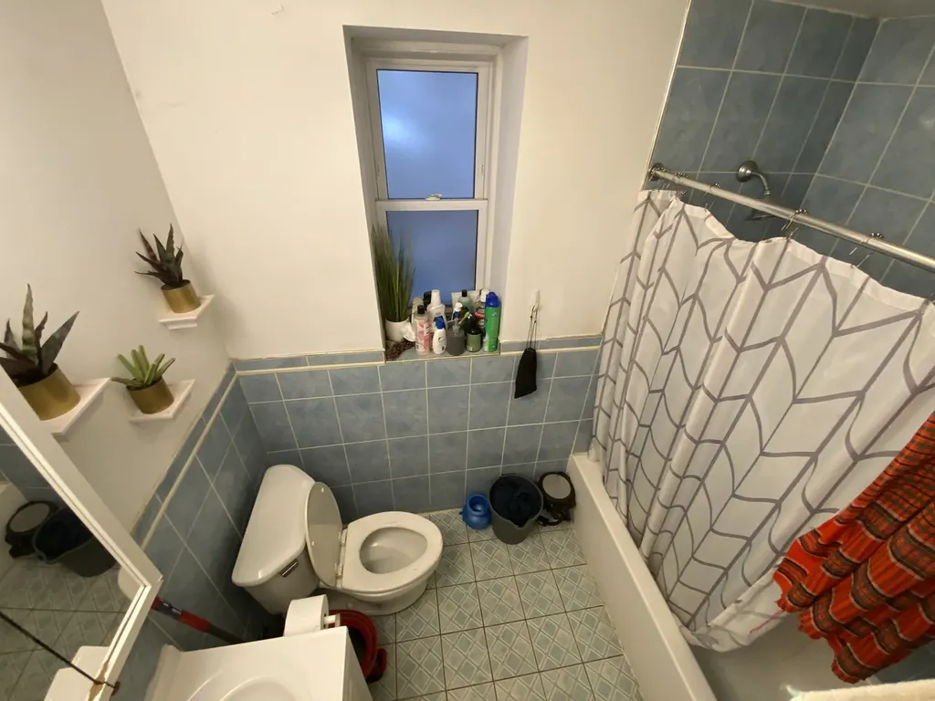 939 West 32nd Street Chicago IL 60608