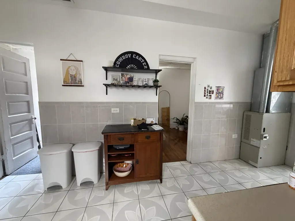939 West 32nd Street Chicago IL 60608