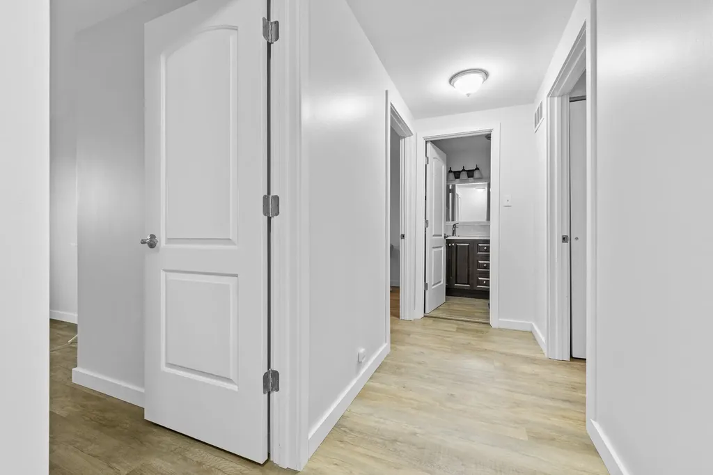 422 Gainsborough Court Bolingbrook IL 60440
