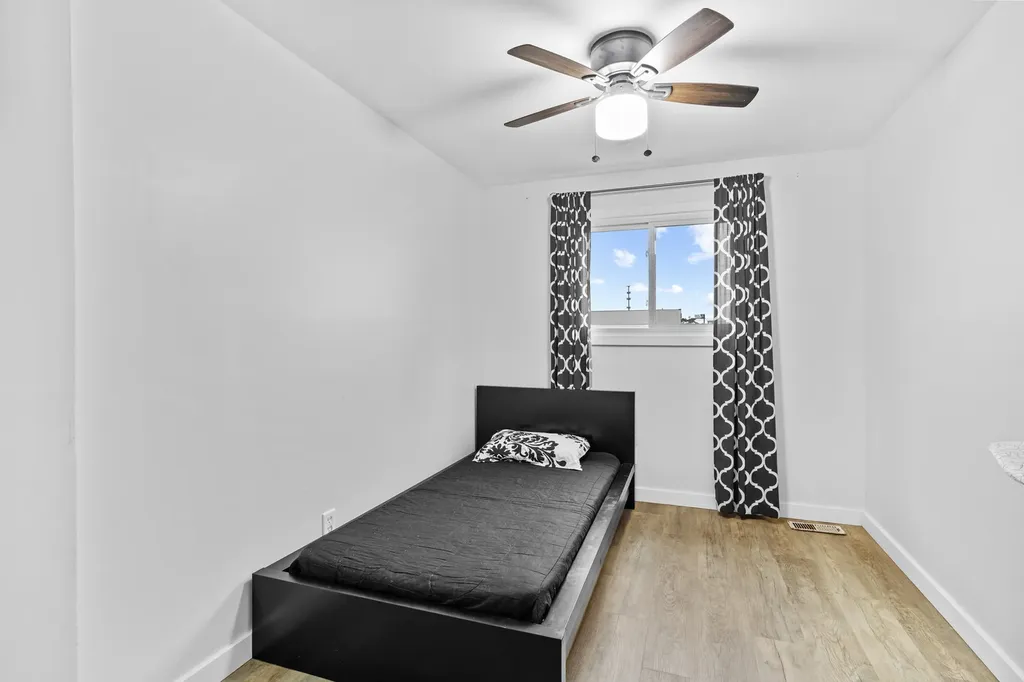 422 Gainsborough Court Bolingbrook IL 60440